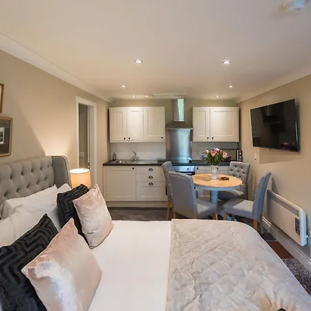 Hilltop House By Birch بيت للعطل