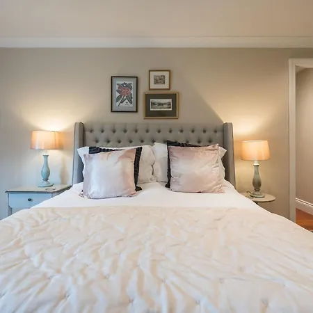 بيت للعطل Hilltop House By Birch *