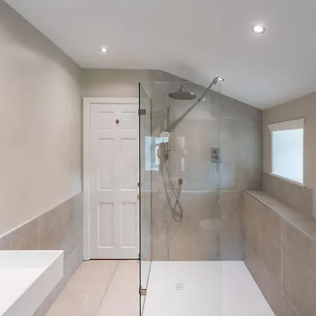 Hilltop House By Birch بيت للعطل Starbotton