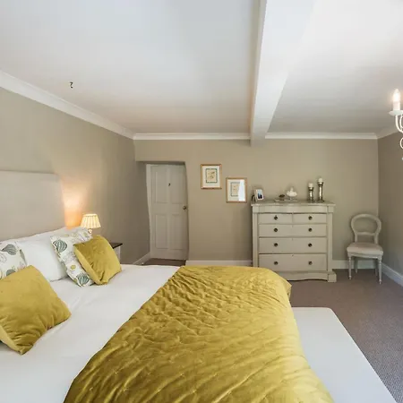 Hilltop House By Birch