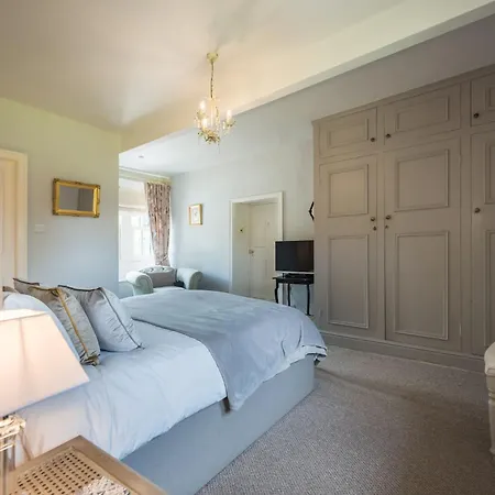 بيت للعطل Hilltop House By Birch