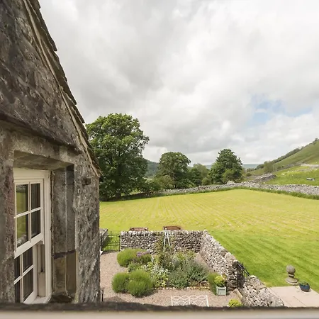 Hilltop House By Birch * Starbotton