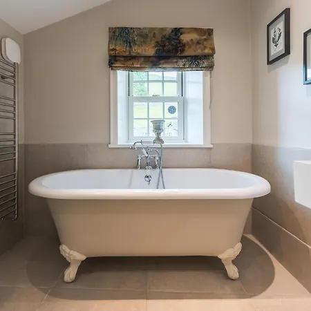 Сasa de vacaciones Hilltop House By Birch Starbotton