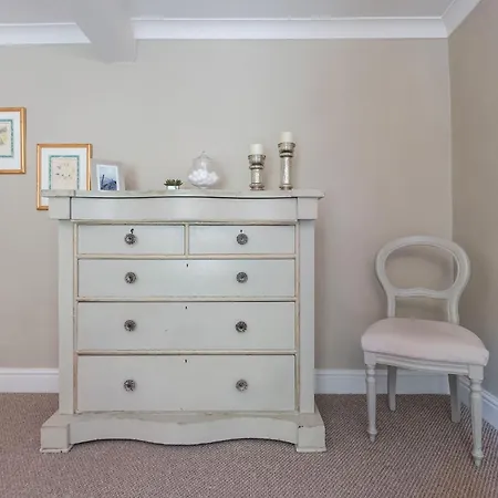 Hilltop House By Birch