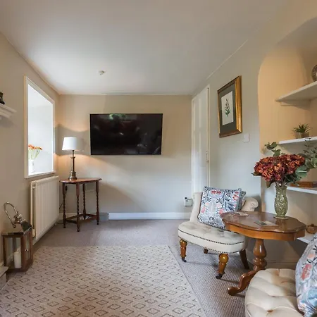 Hilltop House By Birch * Starbotton