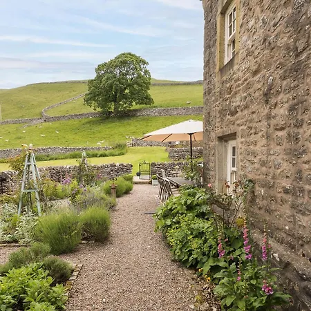 Hilltop House By Birch